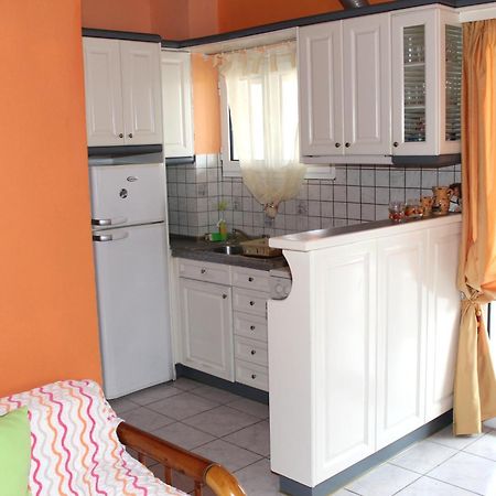 Pantelis Apartments Агиос Георгиос Екстериор снимка