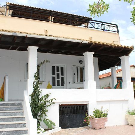 Pantelis Apartments Агиос Георгиос Екстериор снимка