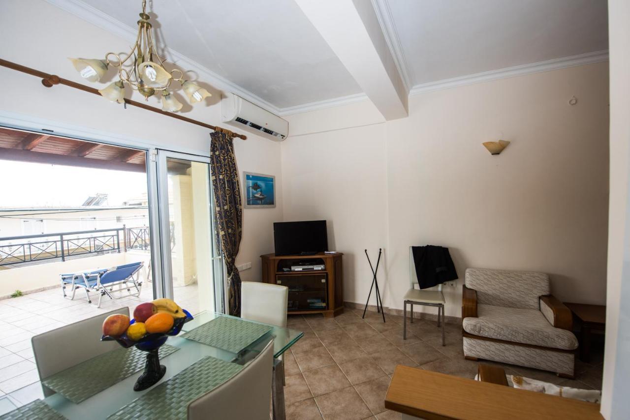 Pantelis Apartments Агиос Георгиос Екстериор снимка