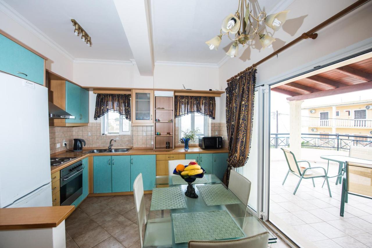 Pantelis Apartments Агиос Георгиос Екстериор снимка