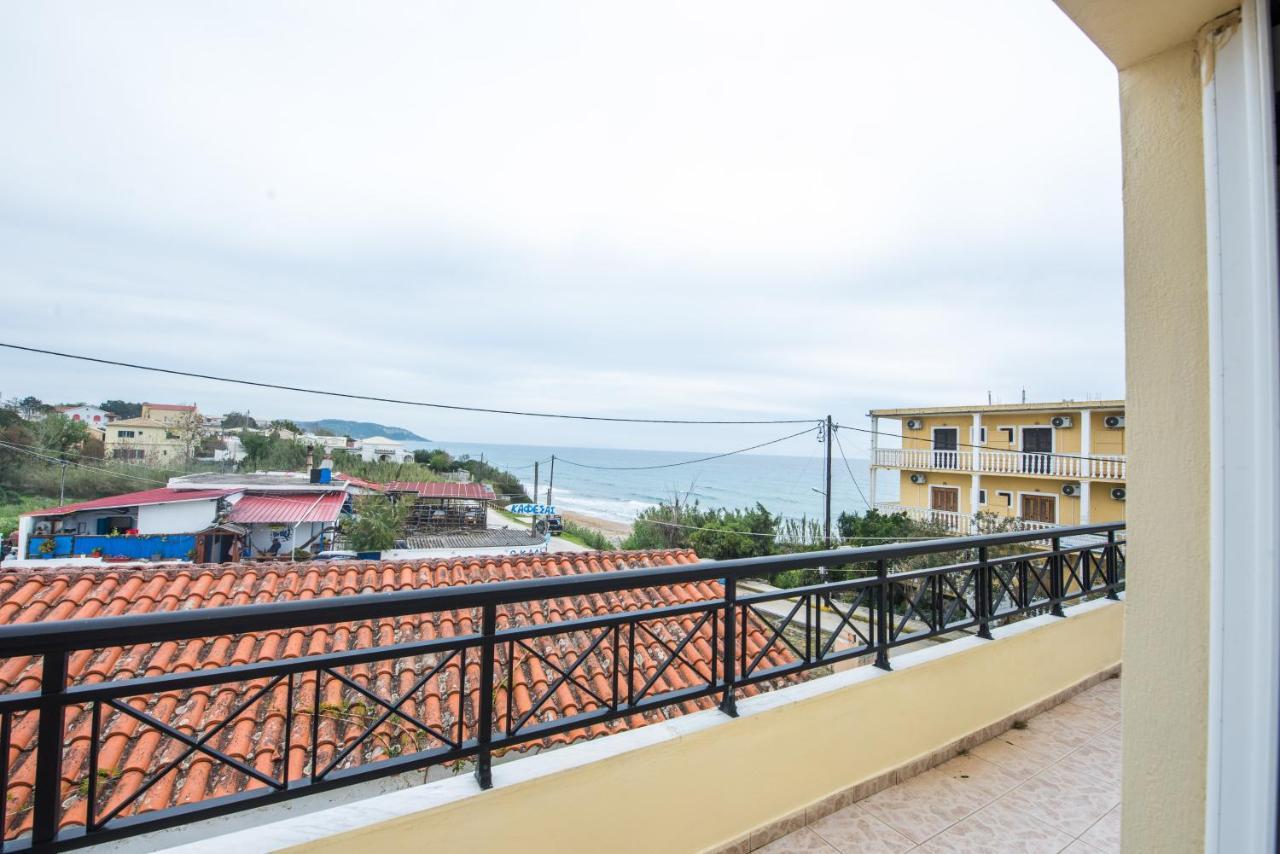 Pantelis Apartments Агиос Георгиос Екстериор снимка