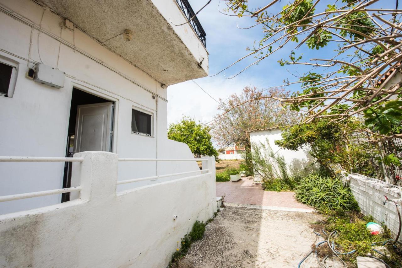 Pantelis Apartments Агиос Георгиос Екстериор снимка