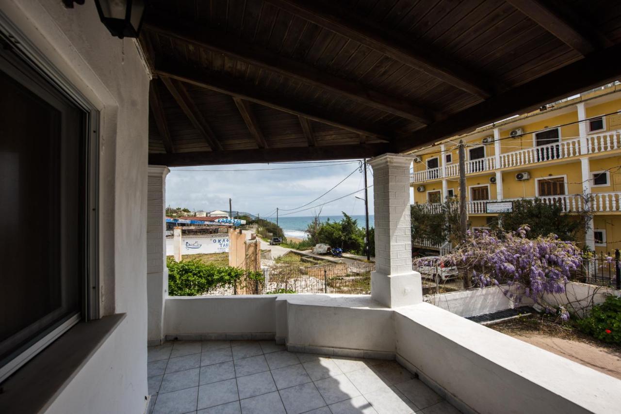 Pantelis Apartments Агиос Георгиос Екстериор снимка