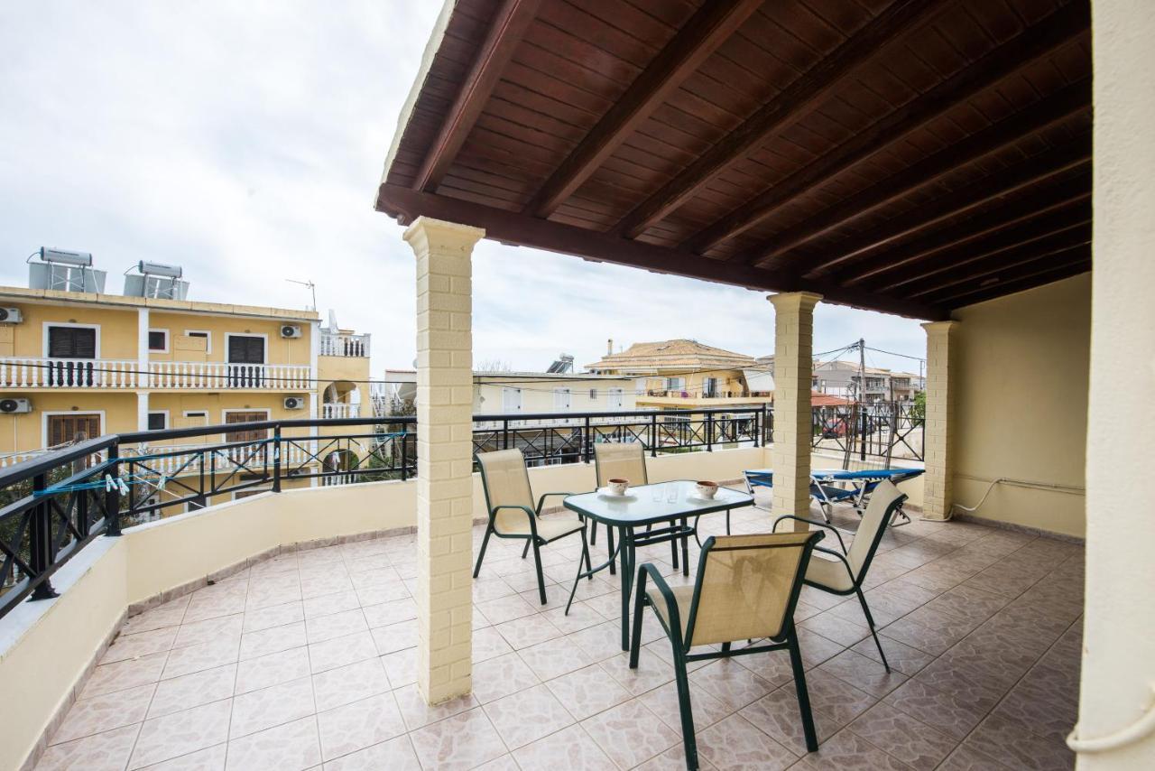 Pantelis Apartments Агиос Георгиос Екстериор снимка
