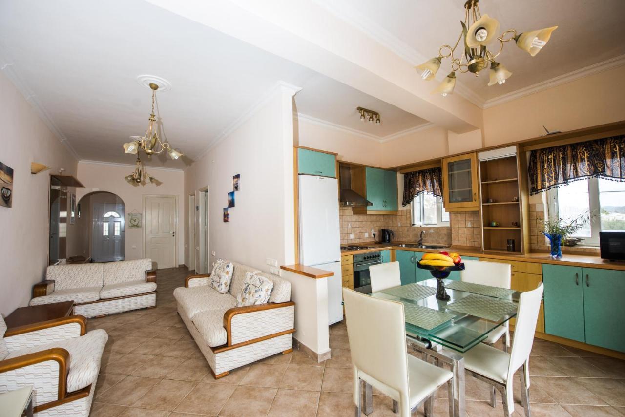 Pantelis Apartments Агиос Георгиос Екстериор снимка
