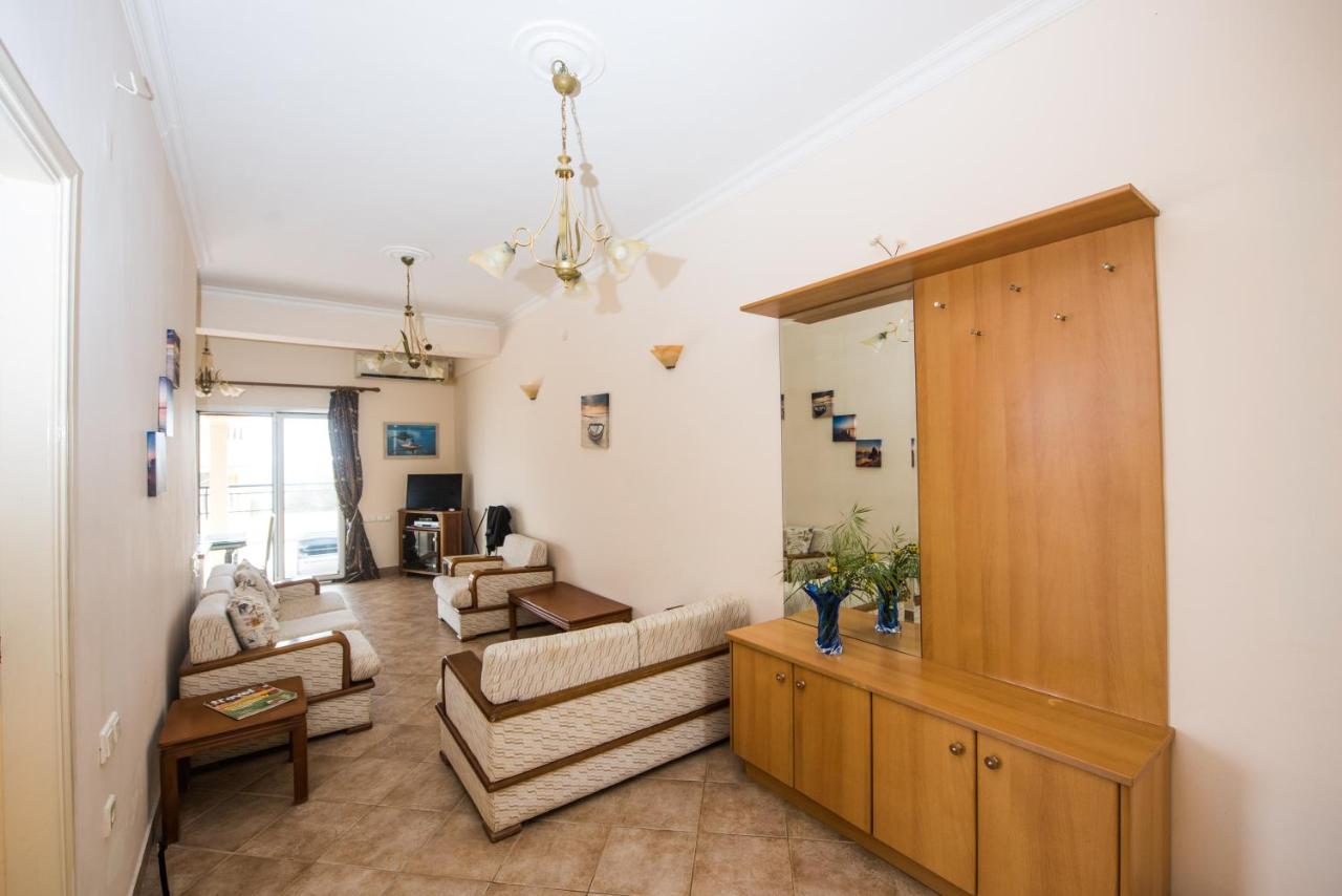 Pantelis Apartments Агиос Георгиос Екстериор снимка