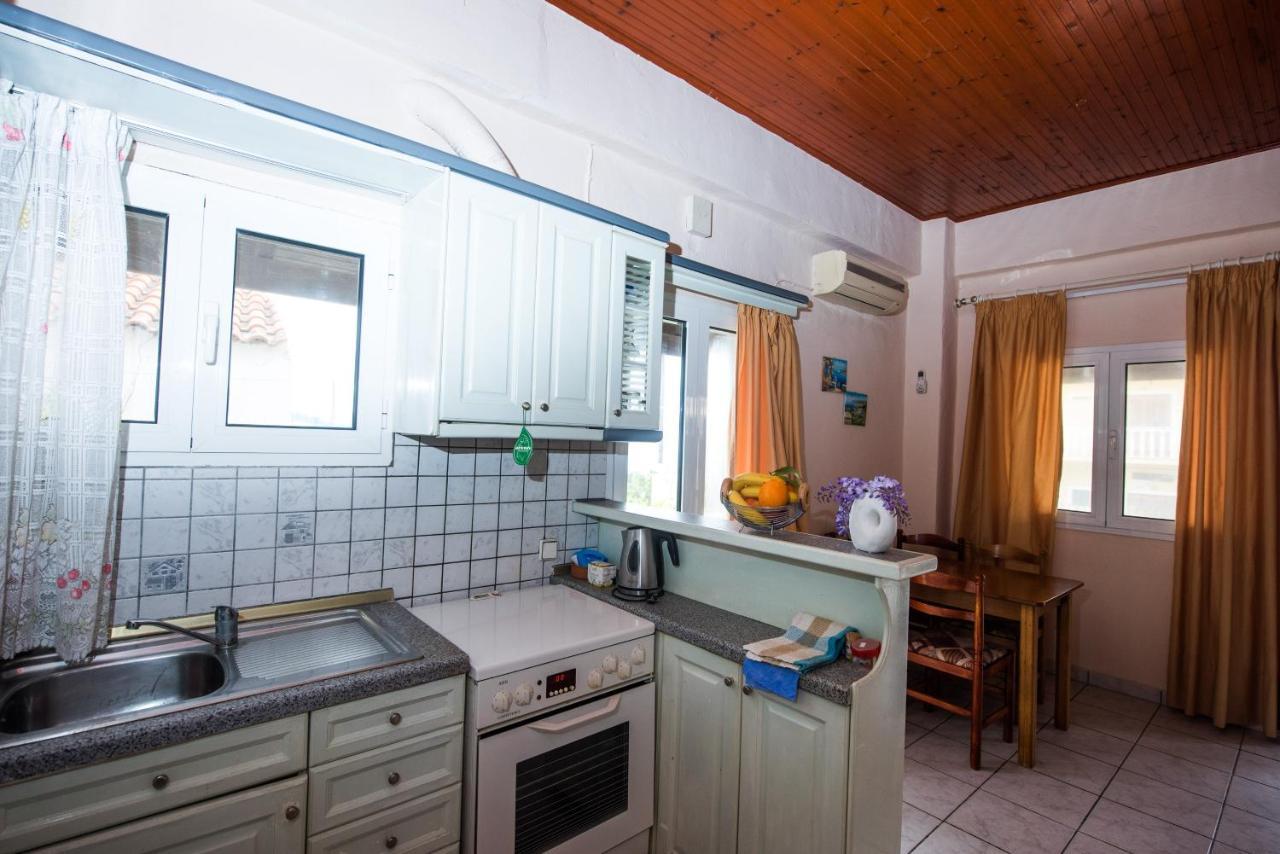 Pantelis Apartments Агиос Георгиос Екстериор снимка
